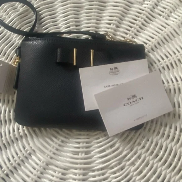NWT Coach Darcy Bow Wristlet in Midnight Blue - Picture 4 of 5